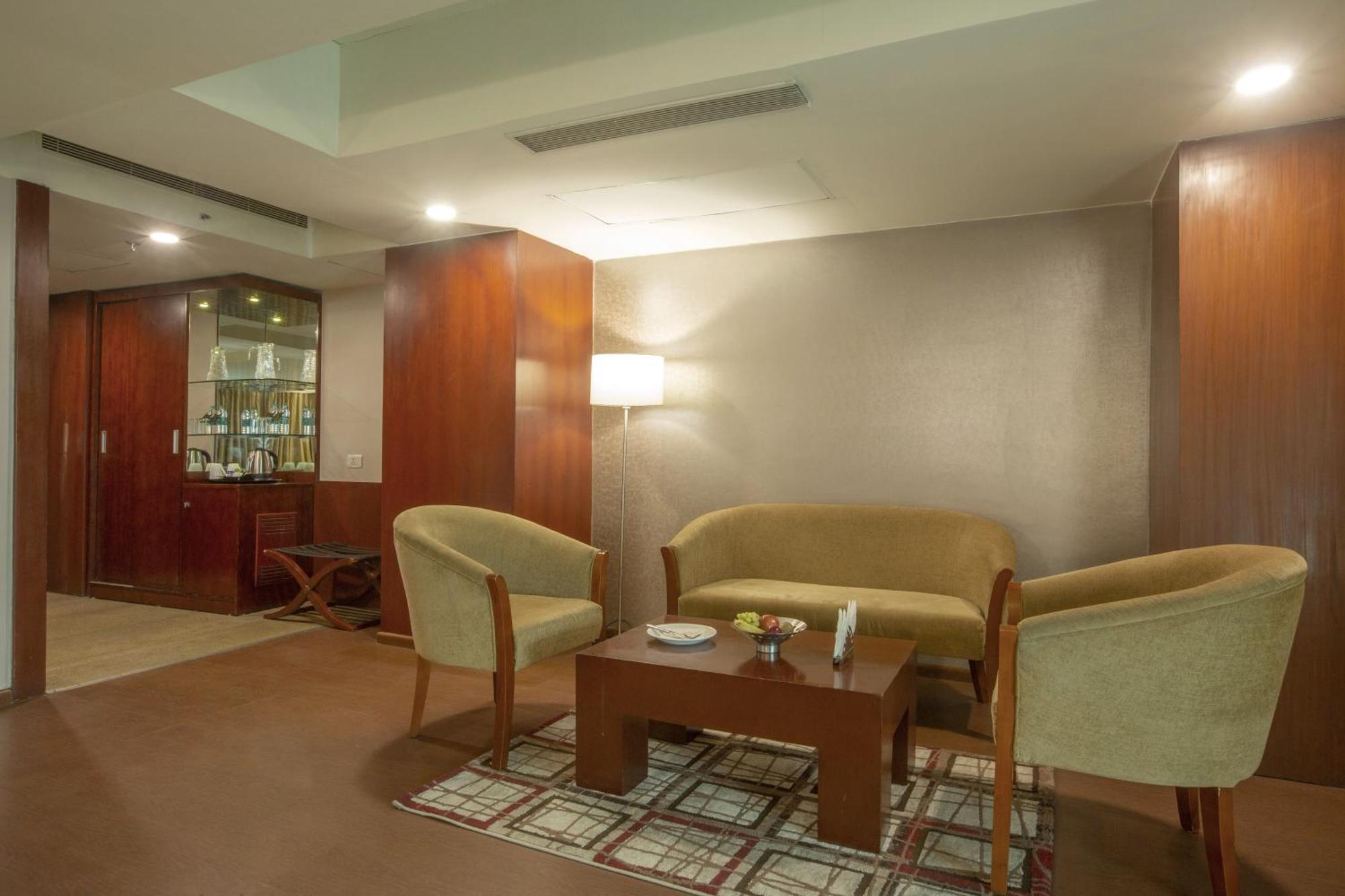 เวสตา อินเตอร์เนชั่นแนล Hotel ชัยปุระ ภายนอก รูปภาพ